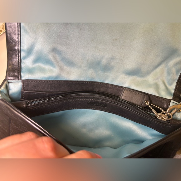 Vintage y2k Coach Black Leather Clutch with Silver Clasp - Picture 5 of 6